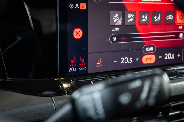 Volkswagen Golf 2.0 TSI GTI - Milltek | Panorama | IQ Light | H&K  | DCC