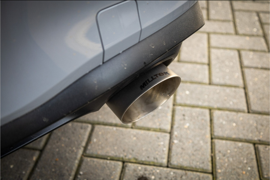 Volkswagen Golf 2.0 TSI GTI - Milltek | Panorama | IQ Light | H&K  | DCC