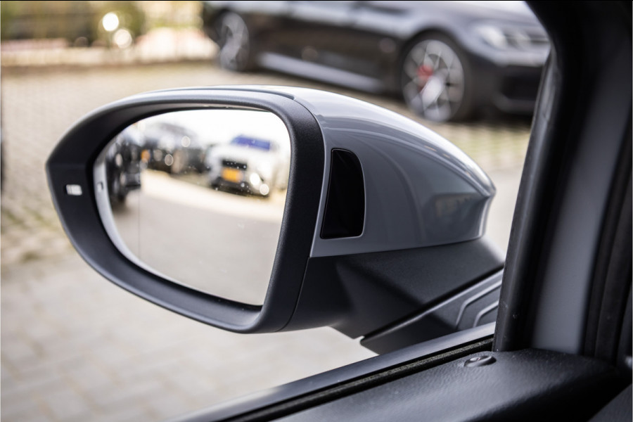 Volkswagen Golf 2.0 TSI GTI - Milltek | Panorama | IQ Light | H&K  | DCC