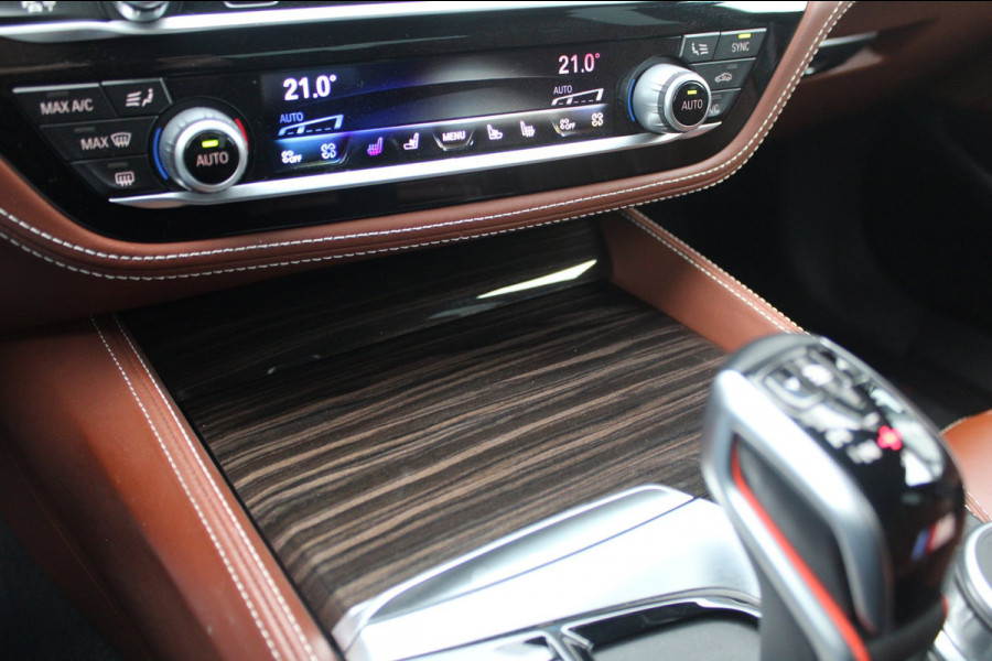 BMW M5 4.4 V8 600pk | B&W | 360 | Carbon| ACC | HUD | Soft Close