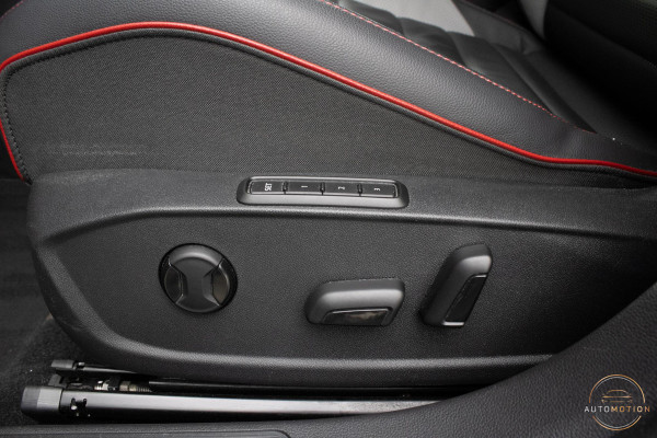 Volkswagen Golf 2.0 TSI GTI Pano Memory IQ Lights Harman Kardon