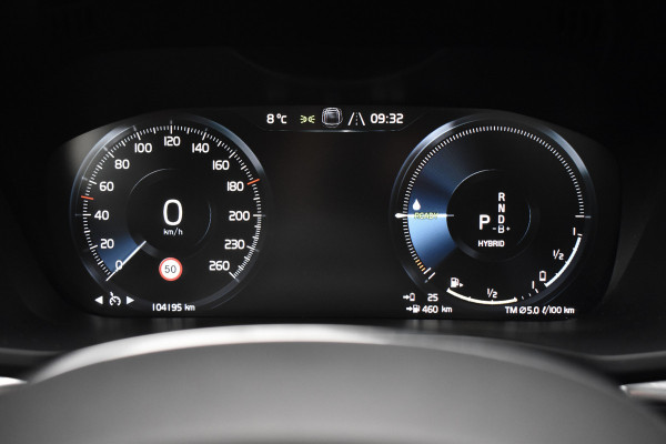 Volvo XC60 2.0 Recharge T8 AWD R-Design | Panorama | Elek. Trekhaak | Stoelverwarming voor + achter | Stuurverwarming |