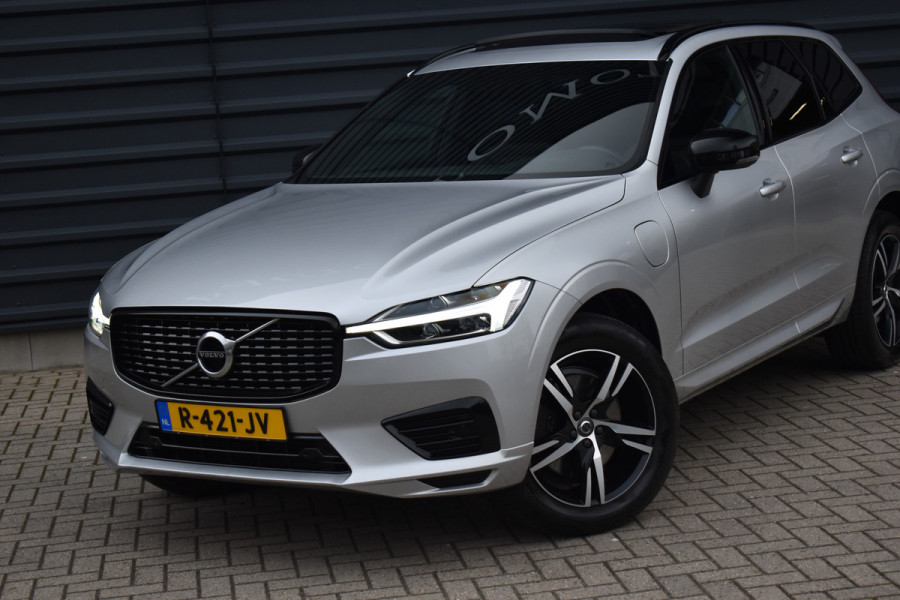 Volvo XC60 2.0 Recharge T8 AWD R-Design | Panorama | Elek. Trekhaak | Stoelverwarming voor + achter | Stuurverwarming |