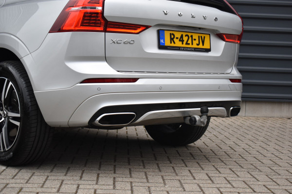Volvo XC60 2.0 Recharge T8 AWD R-Design | Panorama | Elek. Trekhaak | Stoelverwarming voor + achter | Stuurverwarming |