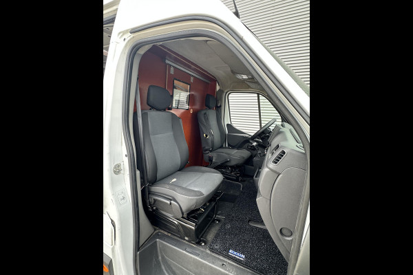 Renault Master T35 2.3 dCi 135 L3H2 LEES TEKST!