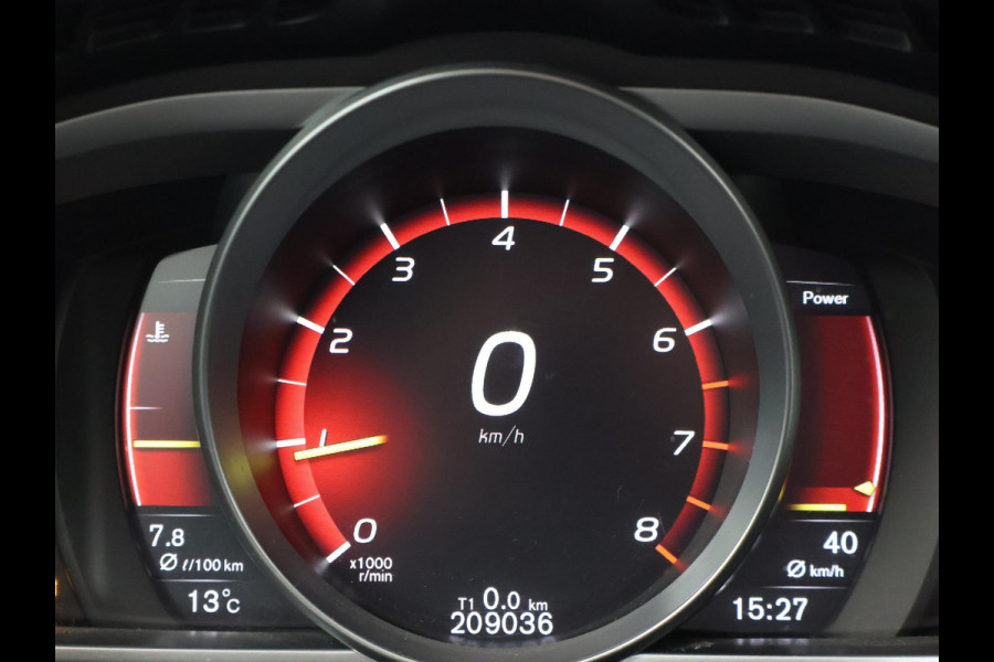 Volvo V40 2.0 T4 190 PK R-DESIGN SPORT + AFN. TREKHAAK | LED | SPORTSTOELEN | STOELVERW.