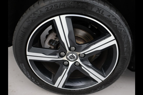 Volvo V40 2.0 T4 190 PK R-DESIGN SPORT + AFN. TREKHAAK | LED | SPORTSTOELEN | STOELVERW.