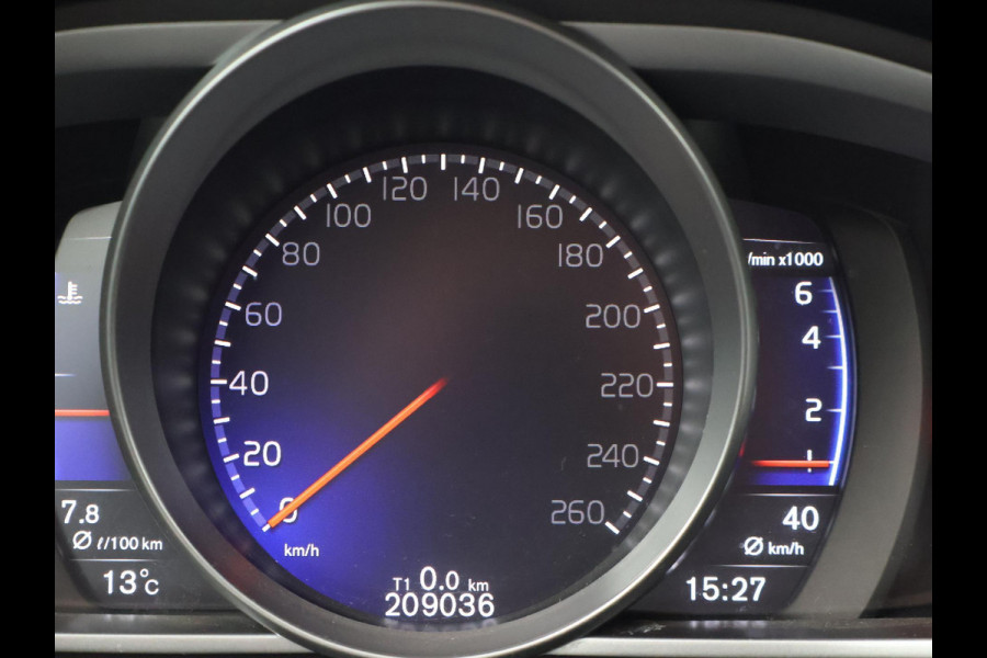 Volvo V40 2.0 T4 190 PK R-DESIGN SPORT + AFN. TREKHAAK | LED | SPORTSTOELEN | STOELVERW.