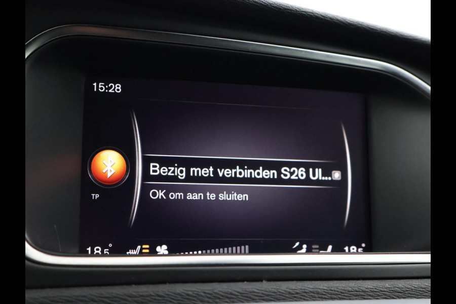 Volvo V40 2.0 T4 190 PK R-DESIGN SPORT + AFN. TREKHAAK | LED | SPORTSTOELEN | STOELVERW.