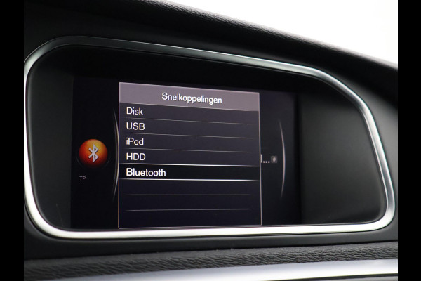 Volvo V40 2.0 T4 190 PK R-DESIGN SPORT + AFN. TREKHAAK | LED | SPORTSTOELEN | STOELVERW.