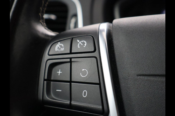 Volvo V40 2.0 T4 190 PK R-DESIGN SPORT + AFN. TREKHAAK | LED | SPORTSTOELEN | STOELVERW.