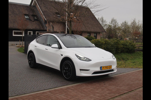 Tesla Model Y Long Range AWD 75 kWh NL-Auto | Panoramadak | 360 Camera | Full Self Driving Computer 3 | Apple Carplay |