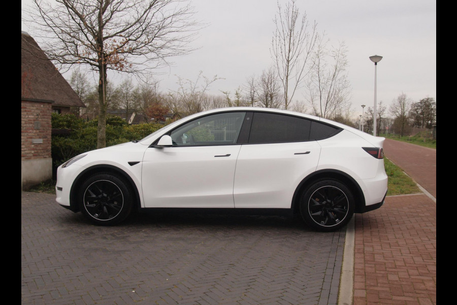 Tesla Model Y Long Range AWD 75 kWh NL-Auto | Panoramadak | 360 Camera | Full Self Driving Computer 3 | Apple Carplay |