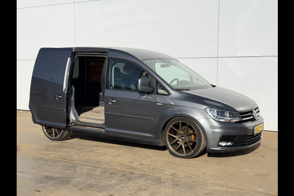 Volkswagen Caddy 2.0 TDI 102PK L1H1 19 inch Airco Cruise Control Carplay Trekhaak Maxton Design parts Navigatie Parkeersensoren