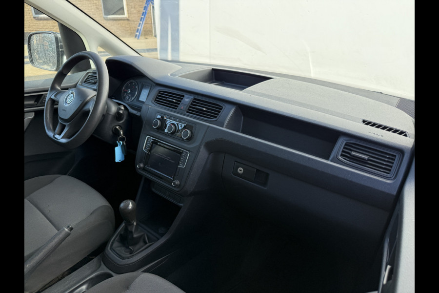 Volkswagen Caddy 2.0 TDI 102PK L1H1 19 inch Airco Cruise Control Carplay Trekhaak Maxton Design parts Navigatie Parkeersensoren