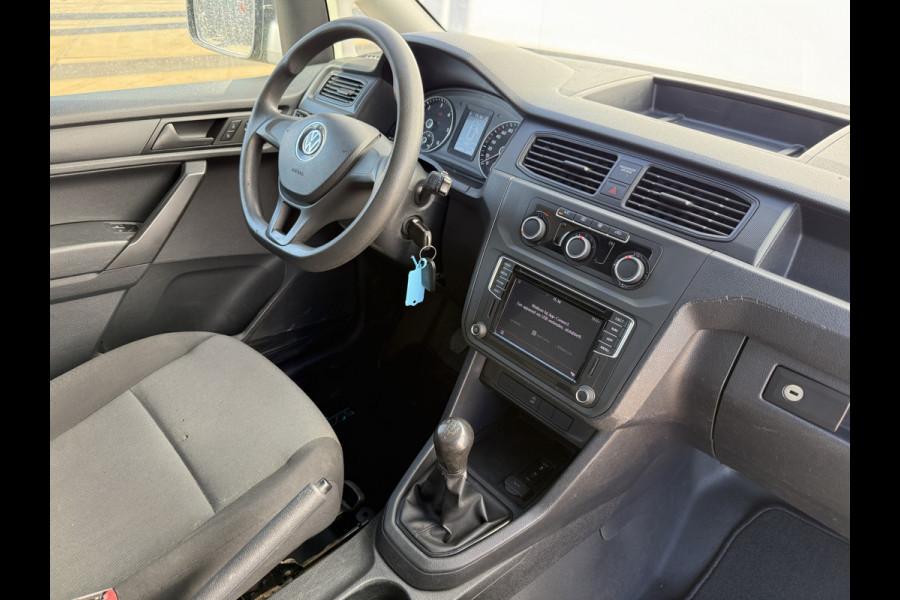 Volkswagen Caddy 2.0 TDI 102PK L1H1 19 inch Airco Cruise Control Carplay Trekhaak Maxton Design parts Navigatie Parkeersensoren