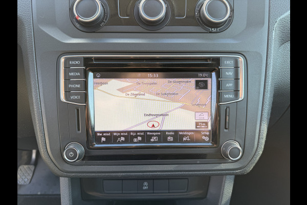 Volkswagen Caddy 2.0 TDI 102PK L1H1 19 inch Airco Cruise Control Carplay Trekhaak Maxton Design parts Navigatie Parkeersensoren