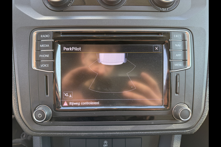 Volkswagen Caddy 2.0 TDI 102PK L1H1 19 inch Airco Cruise Control Carplay Trekhaak Maxton Design parts Navigatie Parkeersensoren