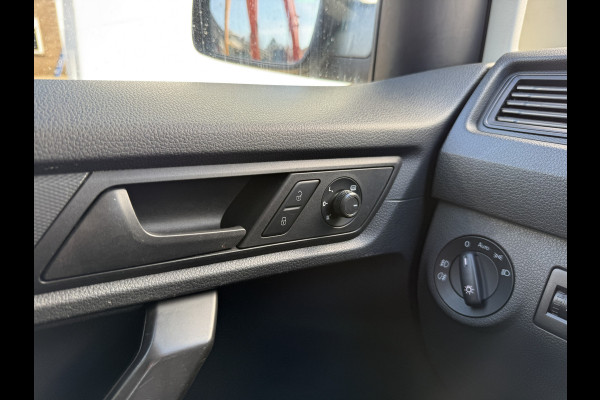 Volkswagen Caddy 2.0 TDI 102PK L1H1 19 inch Airco Cruise Control Carplay Trekhaak Maxton Design parts Navigatie Parkeersensoren