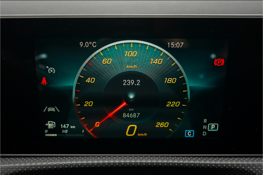 Mercedes-Benz A-Klasse 180 Business Solution AMG Camera CarPlay Black Pack 18"