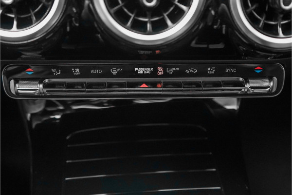 Mercedes-Benz A-Klasse 180 Business Solution AMG Camera CarPlay Black Pack 18"