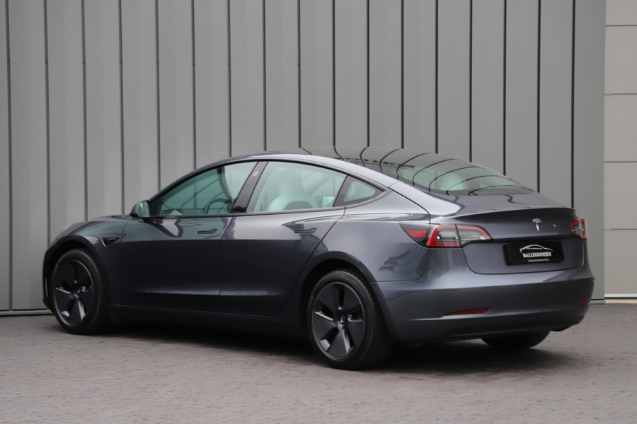 Tesla Model 3 RWD Plus 60 kWh | 283PK | Panoramadak | Stoel/Stuurverw. | Autopilot | Led | Standkachel | 2022.
