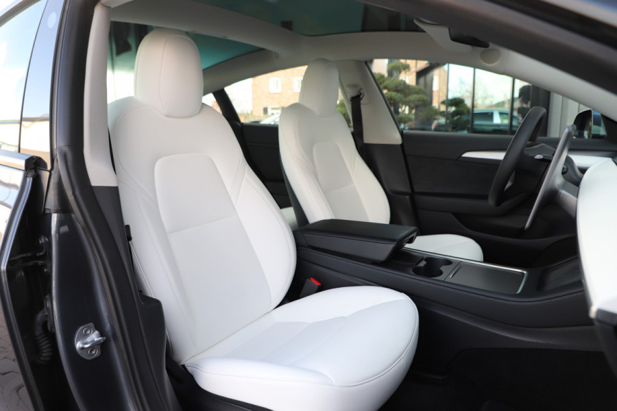 Tesla Model 3 RWD Plus 60 kWh | 283PK | Panoramadak | Stoel/Stuurverw. | Autopilot | Led | Standkachel | 2022.