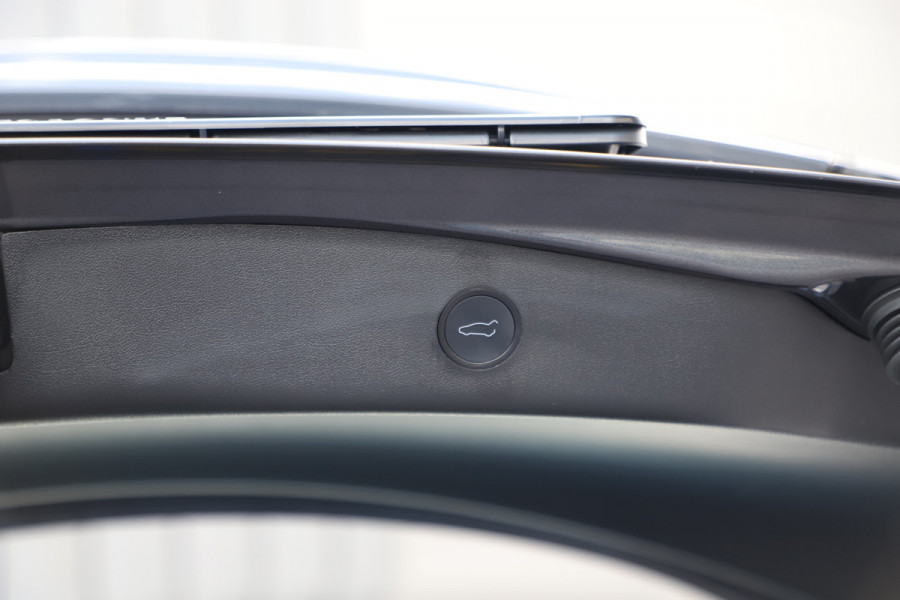 Tesla Model 3 RWD Plus 60 kWh | 283PK | Panoramadak | Stoel/Stuurverw. | Autopilot | Led | Standkachel | 2022.