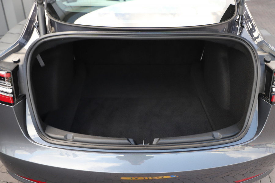 Tesla Model 3 RWD Plus 60 kWh | 283PK | Panoramadak | Stoel/Stuurverw. | Autopilot | Led | Standkachel | 2022.