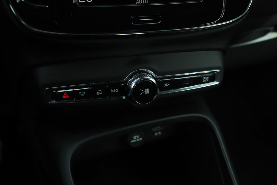 Volvo XC40 1.5 T4 Recharge Inscription Expression | 211PK | Keyless-go | Led | IntelliSafe | Carplay | Standkachel | Elek. Kofferklep | 202