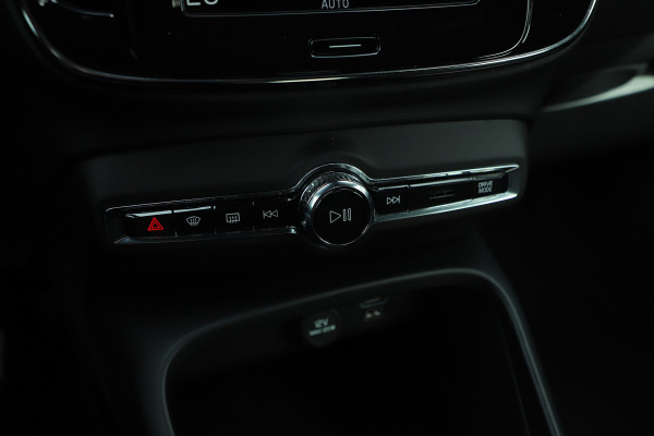 Volvo XC40 1.5 T4 Recharge Inscription Expression | 211PK | Keyless-go | Led | IntelliSafe | Carplay | Standkachel | Elek. Kofferklep | 202