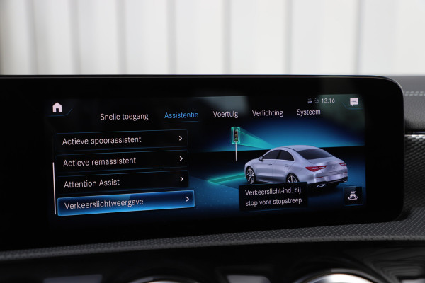 Mercedes-Benz CLA-Klasse 180 Advantage | 136PK | Panoramadak | Led | Widescreen | Carplay | Stoelverwarming | 2020.