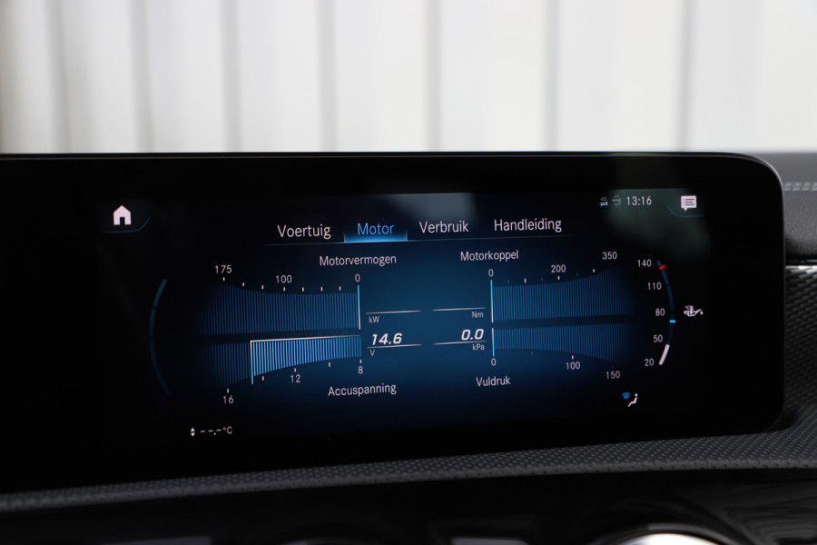 Mercedes-Benz CLA-Klasse 180 Advantage | 136PK | Panoramadak | Led | Widescreen | Carplay | Stoelverwarming | 2020.