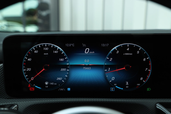 Mercedes-Benz CLA-Klasse 180 Advantage | 136PK | Panoramadak | Led | Widescreen | Carplay | Stoelverwarming | 2020.