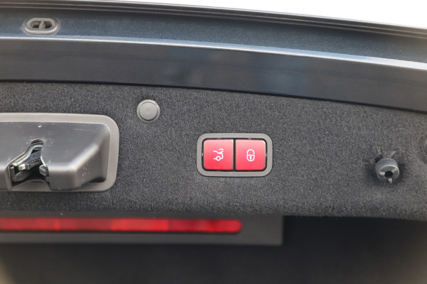 Mercedes-Benz S-Klasse Coupé 560 4-Matic V8 | 470PK | Designo | Massage | Luchtvering | Head-up | Burmester | Keyless-go | Pano | Distronic+ | NL-Auto