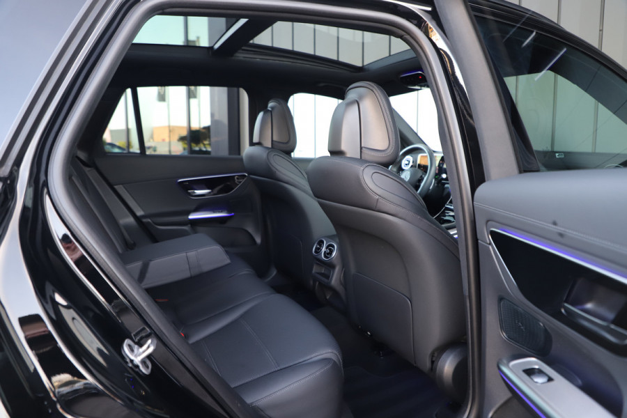 Mercedes-Benz GLC 300e AMG 4-Matic | 313PK | Massage | Keyless-go | Sfeerverlichting | Pano | Distronic+ | Stuurwielverw. | Stoelkoeling | 2024.
