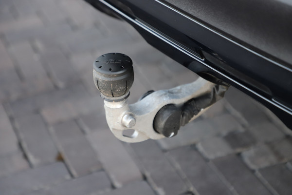 Mercedes-Benz GLC 300e AMG 4-Matic | 313PK | Massage | Keyless-go | Sfeerverlichting | Pano | Distronic+ | Stuurwielverw. | Stoelkoeling | 2024.