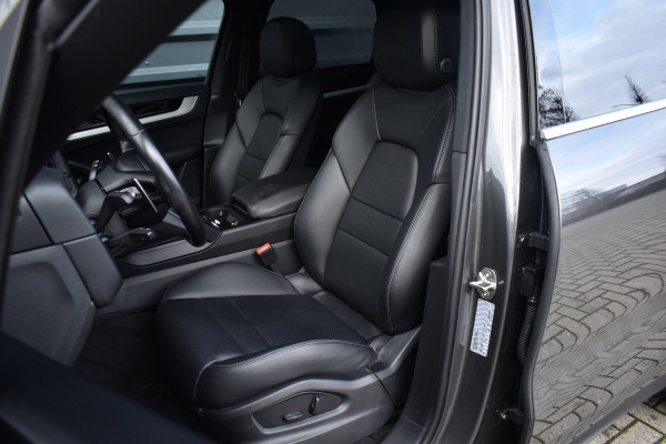 Porsche Cayenne 3.0 E-Hybrid 470pk Sport Chrono | Pano | Matrix | ACC | 21'' Wielen | Bose | Trekhaak | Orig. NL |