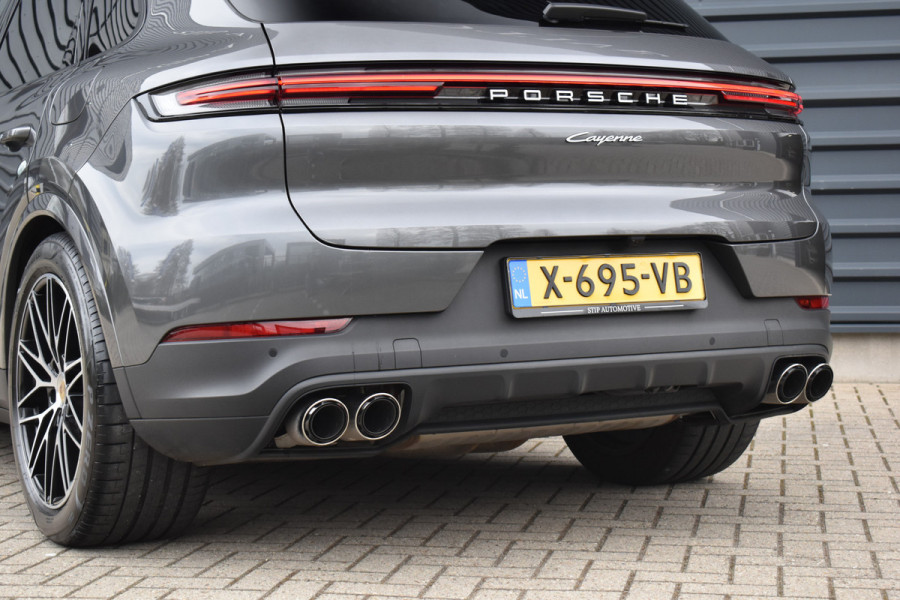 Porsche Cayenne 3.0 E-Hybrid 470pk Sport Chrono | Pano | Matrix | ACC | 21'' Wielen | Bose | Trekhaak | Orig. NL |