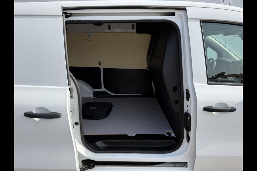 Mercedes-Benz eCitan 112 51kWh L2 Pro 284 WLTP 98,8% (SOH) MBUX Trekhaak 75kW Snelladen Apple Carplay Cruise Control Laadkabel