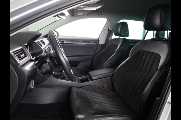 Škoda Superb Combi Business Edition Plus 1.5 TSI 150pk DSG-7 | Trekhaak | Adaptieve cruise controle | 18 inch | Elek. stoel | Voorstoelen en achterbank verwarmd