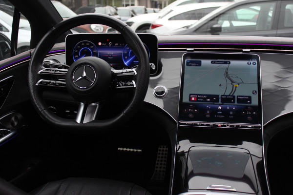 Mercedes-Benz EQE 350 AMG Line 89 kWh / SoH 95,7% / Panoramadak / Camera / Achterasbesturing / Head-up / Luxe Leder / Premium Plus-pakket / Stoelventilatie + Verwarming + Massage / Navigatie / Dodehoek / DAB / ACC