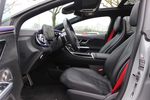 Mercedes-Benz EQE 350 AMG Line 89 kWh / SoH 95,7% / Panoramadak / Camera / Achterasbesturing / Head-up / Luxe Leder / Premium Plus-pakket / Stoelventilatie + Verwarming + Massage / Navigatie / Dodehoek / DAB / ACC
