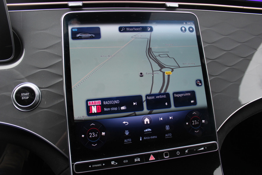 Mercedes-Benz EQE 350 AMG Line 89 kWh / SoH 95,7% / Panoramadak / Camera / Achterasbesturing / Head-up / Luxe Leder / Premium Plus-pakket / Stoelventilatie + Verwarming + Massage / Navigatie / Dodehoek / DAB / ACC