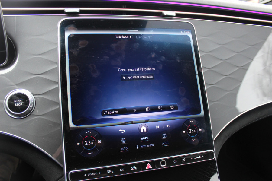 Mercedes-Benz EQE 350 AMG Line 89 kWh / SoH 95,7% / Panoramadak / Camera / Achterasbesturing / Head-up / Luxe Leder / Premium Plus-pakket / Stoelventilatie + Verwarming + Massage / Navigatie / Dodehoek / DAB / ACC