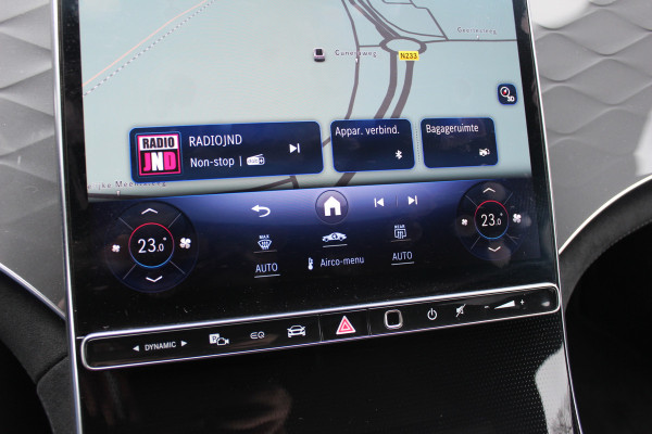 Mercedes-Benz EQE 350 AMG Line 89 kWh / SoH 95,7% / Panoramadak / Camera / Achterasbesturing / Head-up / Luxe Leder / Premium Plus-pakket / Stoelventilatie + Verwarming + Massage / Navigatie / Dodehoek / DAB / ACC