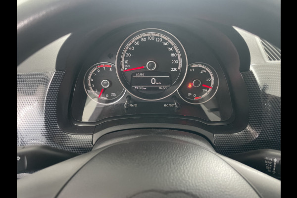 Volkswagen up! 1.0 BMT move up! Airco - Bluetooth - Centrale vergrendeling met afstandsbediening - Radio - Start/stop systeem - Elektrische ramen voor