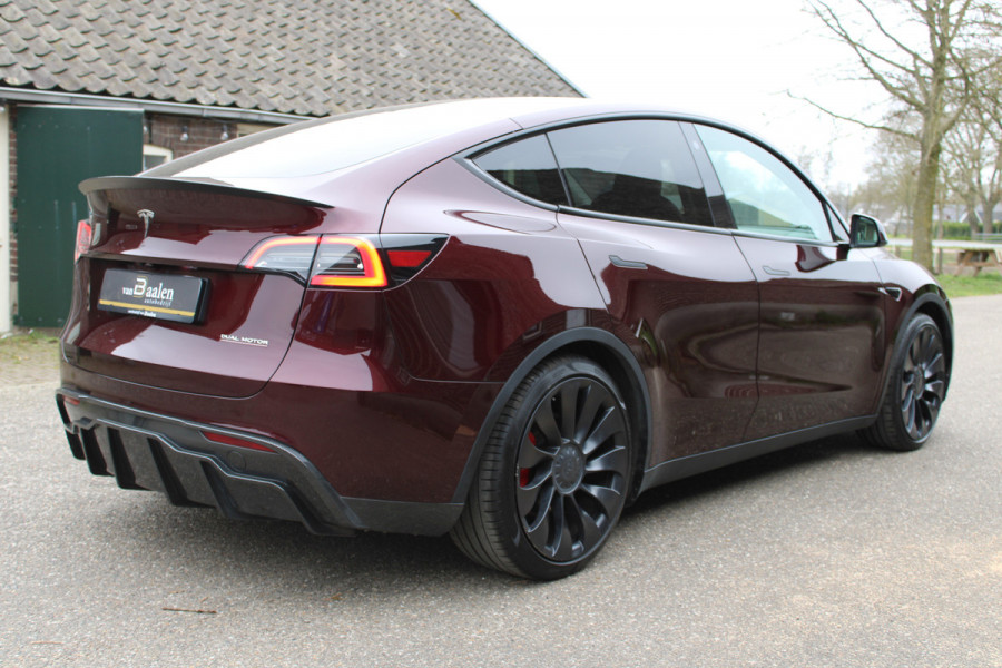 Tesla Model Y LONG RANGE DUAL AWD 75 kWh AUTOPILOT NAVI LEER PANO SOh 95,5%