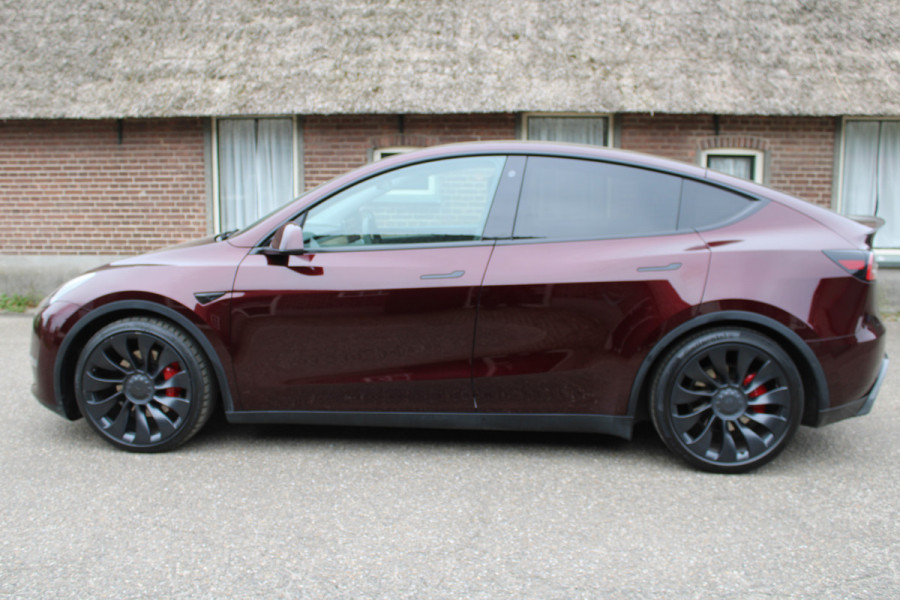 Tesla Model Y LONG RANGE DUAL AWD 75 kWh AUTOPILOT NAVI LEER PANO SOh 95,5%
