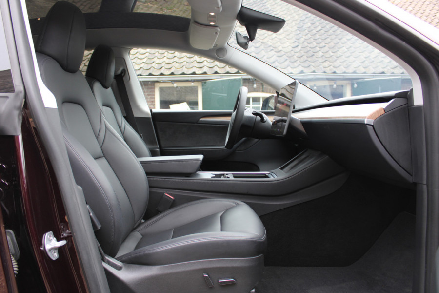 Tesla Model Y LONG RANGE DUAL AWD 75 kWh AUTOPILOT NAVI LEER PANO SOh 95,5%